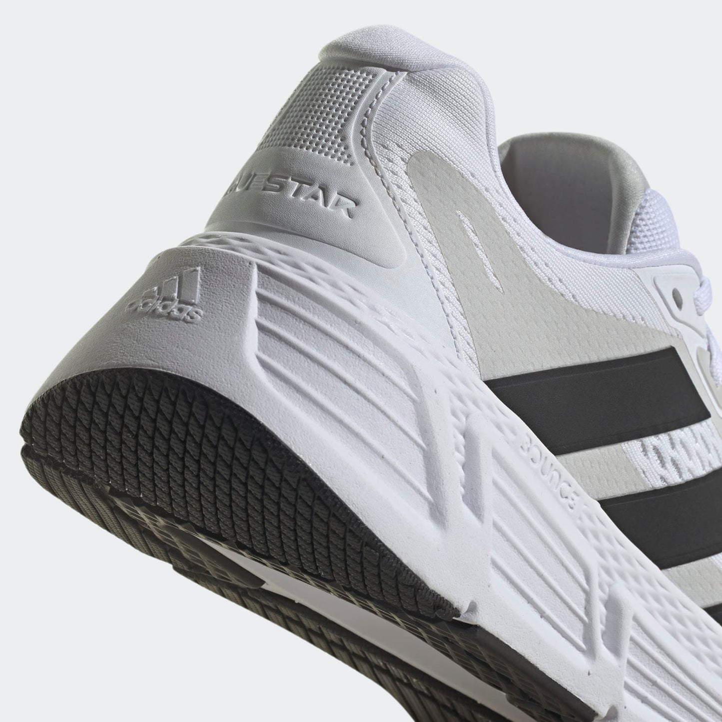 Adidas  Questar 2 M